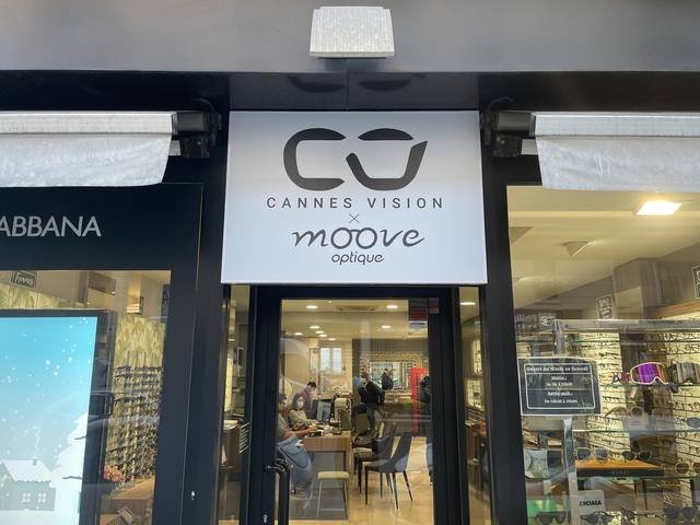 Enseigne & signalétique — Cannes Vision — Moove Optique : enseigne facade opticien cannes