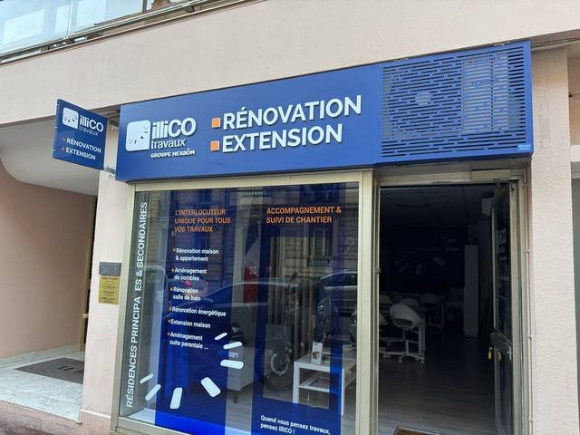 Enseigne & signalétique — illiCO travaux : habillage vitrine facade agence renovation