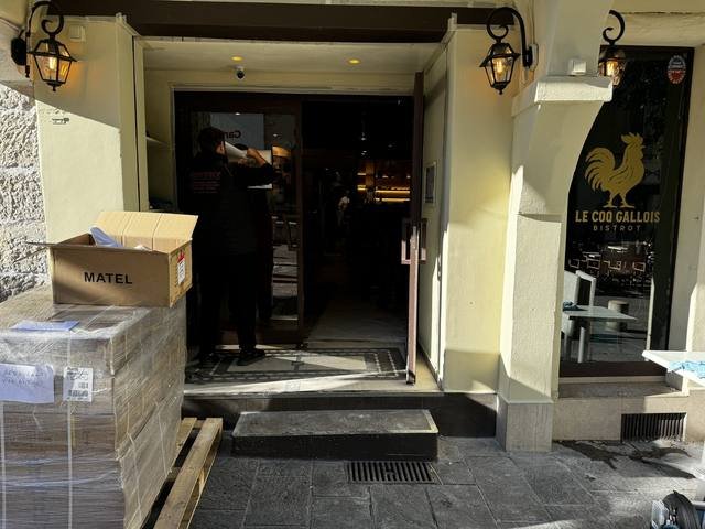 Enseigne & signalétique — Le Coq Gallois : enseigne interieure restaurant