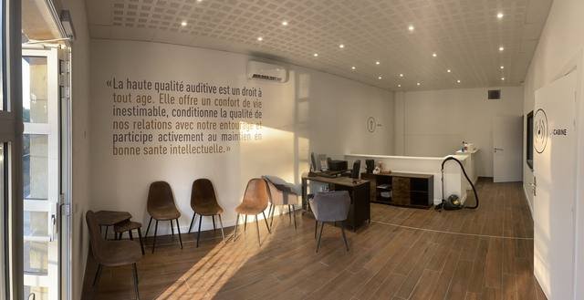Enseigne & signalétique — Sonance Audition : adhesif mural texte espace accueil
