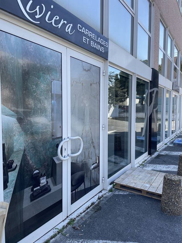 Enseigne & signalétique — Sonance Audition : vitrophanie vitrine centre audition