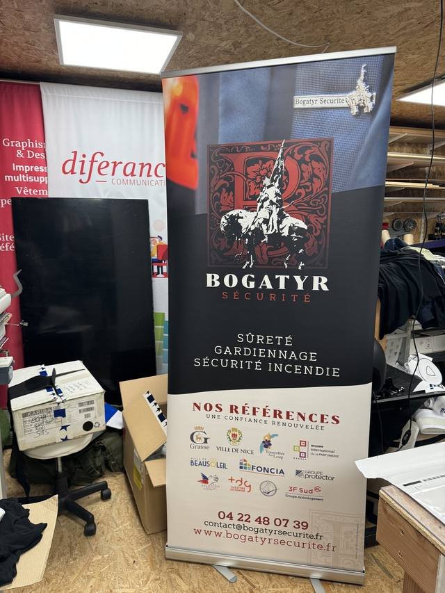 Impression grand format — Bogatyr Sécurité : kakemono roll up societe securite