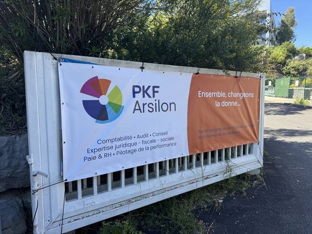 Impression grand format — PKF Arsilon : banderole evenementielle cabinet conseil