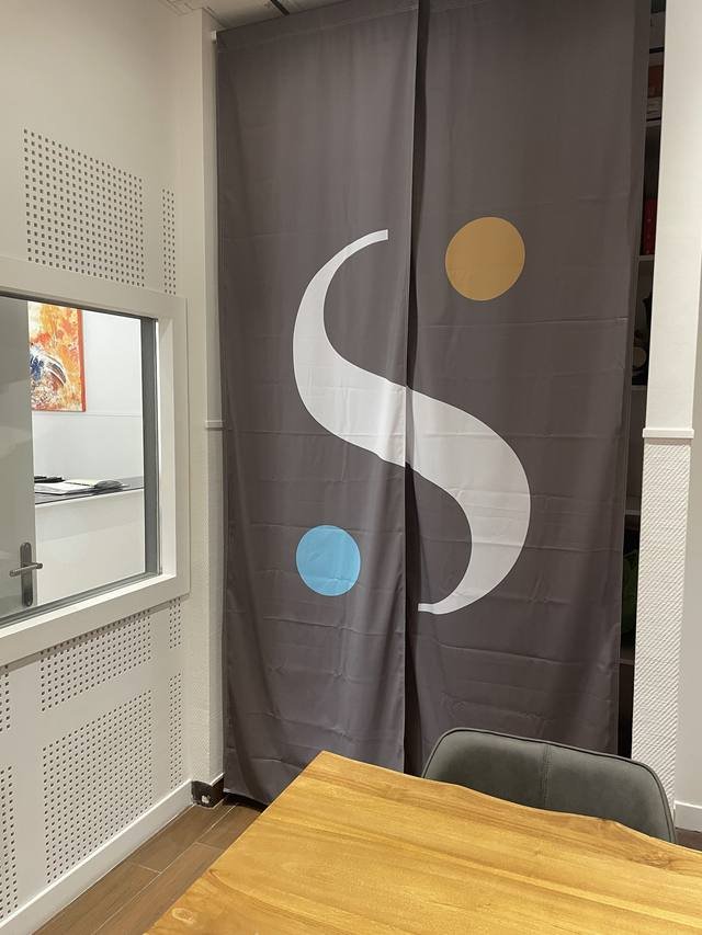 Impression grand format — Sonance Audition : habillage textile rideau decor interieur
