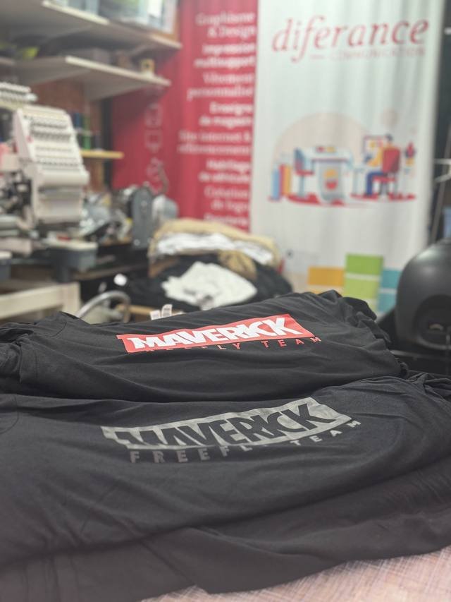 Marquage textile — Maverick Freefly Team : flocage tshirt club parachutisme