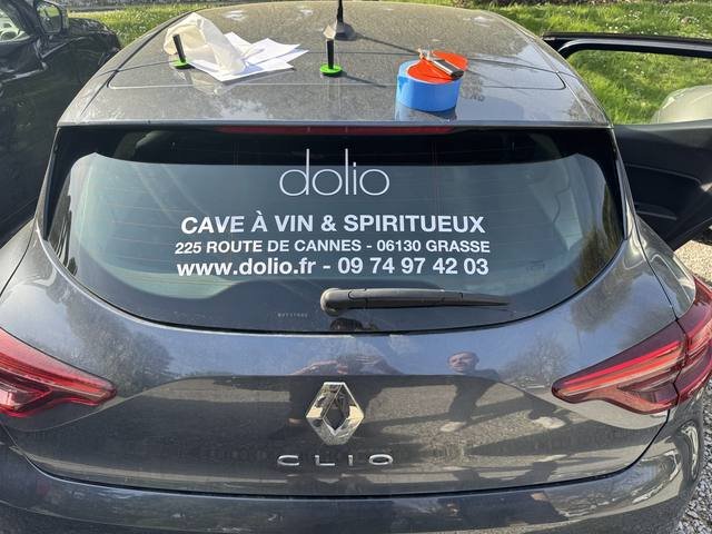 Marquage véhicule — Dolio : lettrage vitre arriere cave a vin grasse