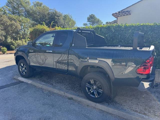 Marquage véhicule — Fraser Timber Works : marquage pickup toyota hilux charpente bois