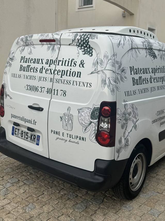 Marquage véhicule — Pane e Tulipani : habillage utilitaire traiteur plateaux aperitifs