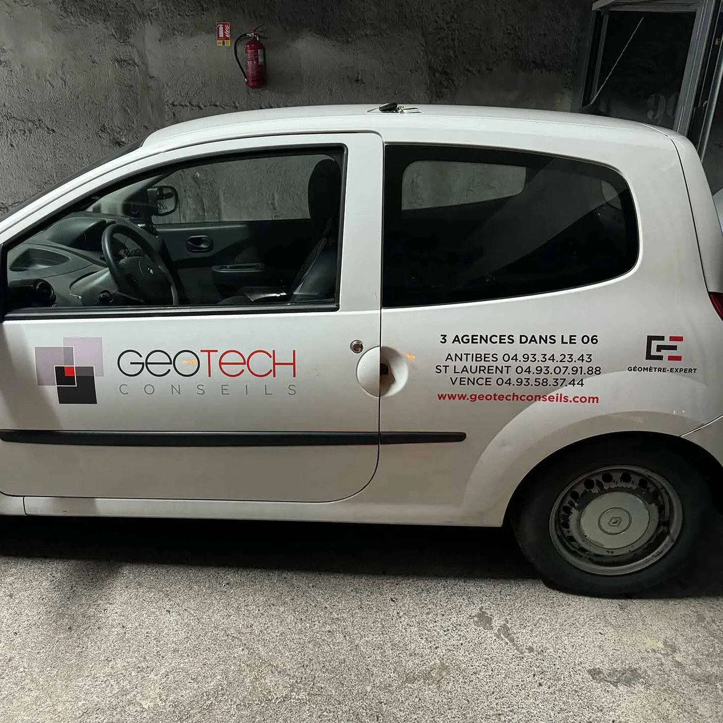 Autocollants voiture à Nice, Autocollants voiture à Antibes, Autocollants voiture à Cannes, Autocollants voiture à Cagnes-sur-Mer, Autocollants voiture à Grasse, Autocollants voiture au Cannet, Autocollants voiture à Saint-Laurent-du-Var, Autocollants voiture à Menton, Autocollants voiture à Vallauris, Autocollants voiture à Mandelieu-la-Napoule, Autocollants voiture à Mougins, Autocollants voiture à Vence, Autocollants voiture à Villeneuve-Loubet, Autocollants voiture à Beausoleil, Autocollants voiture à Valbonne, Autocollants voiture à La Trinité, Autocollants voiture à Roquebrune-Cap-Martin, Autocollants voiture à Carros, Autocollants voiture à Contes, Autocollants voiture à Biot, Autocollants voiture à Saint-André-de-la-Roche, Autocollants voiture à La Colle-sur-Loup, Autocollants voiture à Pégomas, Autocollants voiture à La Gaude, Autocollants voiture à La Roquette-sur-Siagne, Autocollants voiture à Tourrette-Levens, Autocollants voiture à Villefranche-sur-Mer, Autocollants voiture à Saint-Jeannet, Autocollants voiture au Rouret, Autocollants voiture à Drap, Autocollants voiture à Èze, Autocollants voiture à Cap-d'Ail,